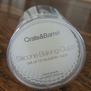 Reusable silicone baking cups
